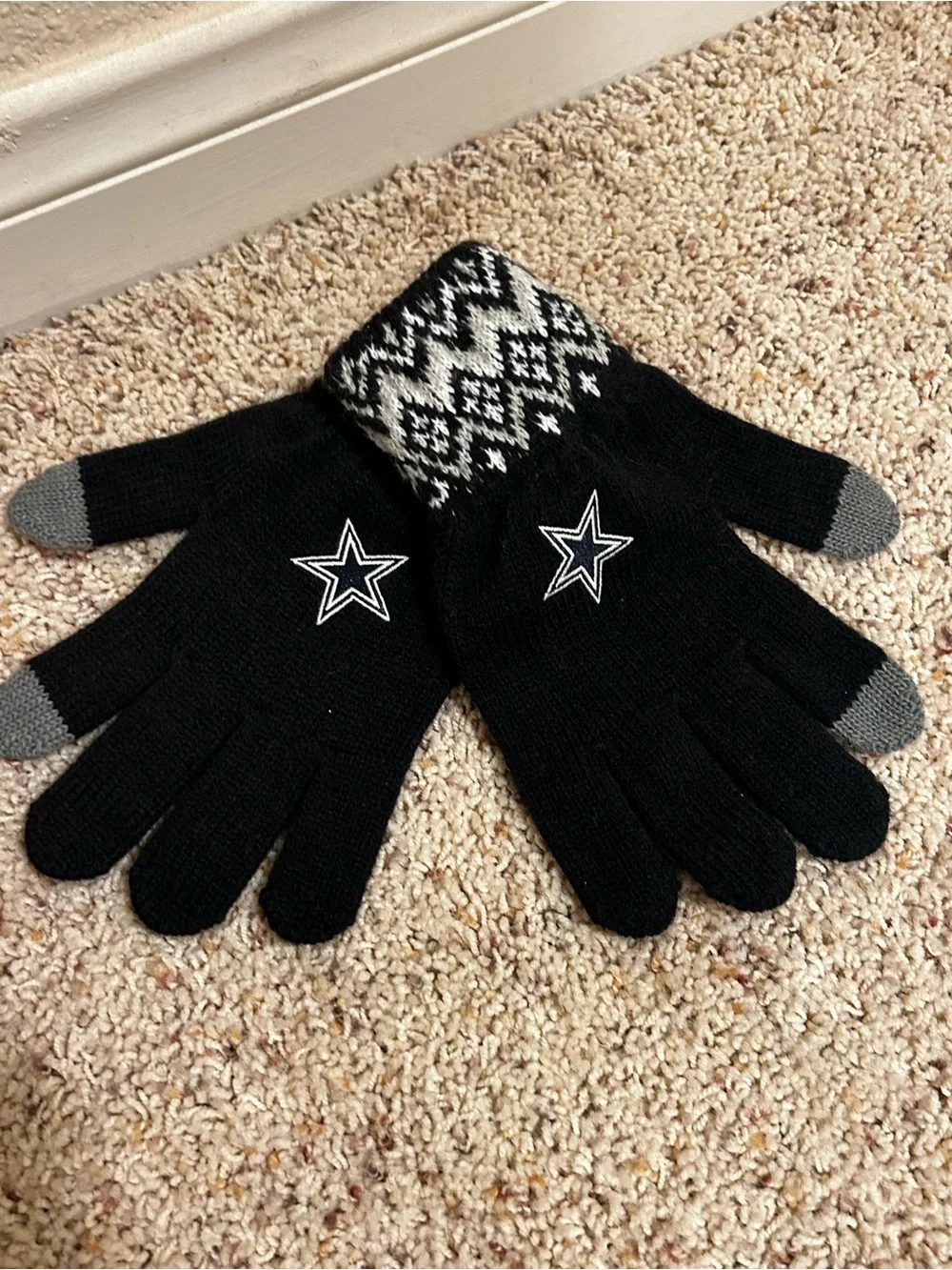 Black Knit Touchscreen Gloves with Nordic Cuff and Star Accent